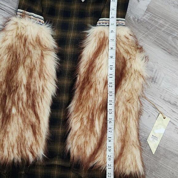 Gimmicks By BKE faux Fur Vest Plaid NWT $75 unique Western Chic - Picture 3 of 7